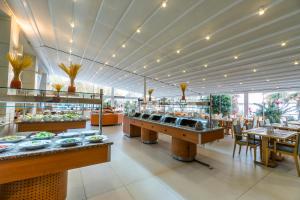 Restaurace v ubytování Dragut Point North Hotel - All Inclusive