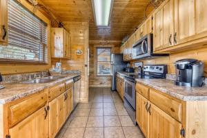 Kuchyň nebo kuchyňský kout v ubytování Appalachian Villa