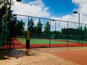 Tenis in/ali skvoš poleg nastanitve Studio1111@TimurBay oz. v okolici
