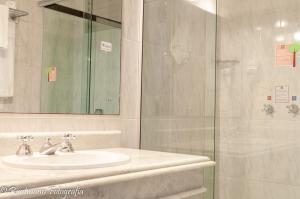 Bagno di Johnscher by SJ - San Juan Curitiba