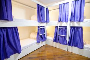 Postel nebo postele na pokoji v ubytování Pop Art Hostel Rynok Sq