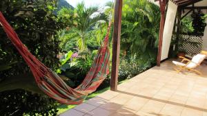 Balcony o terrace sa Anse Figuier Gites de France