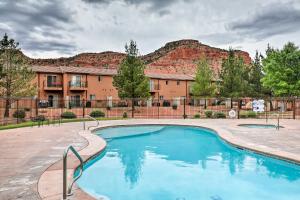 The swimming pool at or close to Kanab Condo with Pool and Patio, 30mi to Zion NP!