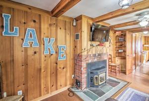 Beachfront Sebago Cottage with Deck and Grill!