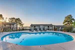 Gallery image of Sunset-View Resort Condo on Lake Hamilton! in Hot Springs