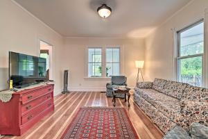 Gallery image of Millburn House with Deck - Walk to NYC Transit! in Millburn