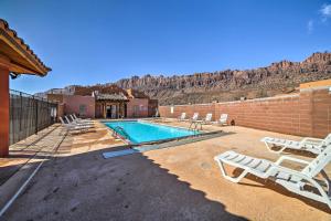 Moab Townhome with Patio - 11 Mi to Arches NP!