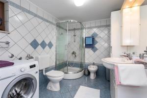 Koupelna v ubytování Apartment Roko