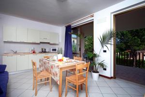 Dining area sa aparthotel