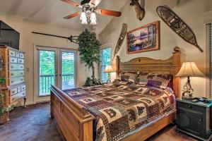 Gallery image of Eclectic Cabin with Hot Tub 1 Mi to Ober Gatlinburg in Gatlinburg