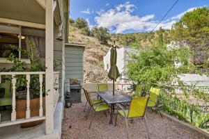 Foto da galeria de Bisbee Home with Private Parking and EV Charger! em Bisbee