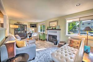 Rejuvenating Poulsbo Home with Meditation Space