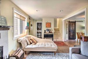 Rejuvenating Poulsbo Home with Meditation Space