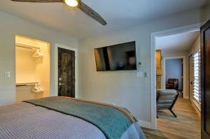 Voodi või voodid majutusasutuse Rustic Ski-Out Brian Head Condo with Comm Pool toas