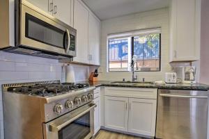 A kitchen or kitchenette at Walk to Beach Condo with Patio on Catalina Island