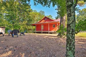 Gallery image of Broken Bow Cabin with Deck on Mountain Fork River! in Broken Bow
