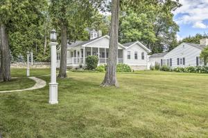 Zdjęcie z galerii obiektu Ephraim Home with Yard - Walk to Lake Michigan! w mieście Ephraim