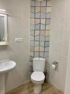 Ein Badezimmer in der Unterkunft Lagunillas Voyager Apartment BY NAMASTE ELITE
