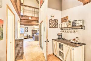 Branson Area Cabin with Beautiful Views and Fire Pit!