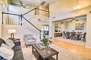 Imagen de la galería de Southeast Gilbert Home with Private Pool and Hot Tub!, en Gilbert