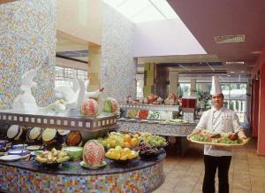 Місця харчування у цей готель або поблизу