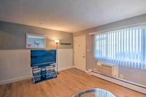 Fotografie z fotogalerie ubytování Lakefront Apartment with Patio on Lake St Clair v destinaci Chesterfield + 16 fotografií