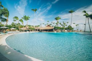 Bazén v ubytování Iberostar Selection Bávaro Suites nebo v jeho okolí