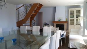 Χώρος καθιστικού στο casa indiana en A Guarda con piscina