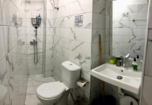 Foto da galeria de Superb studio apartment near to the city center em Tirana