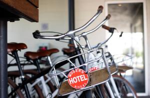 Jízda na kole v ubytování Modern Hotel nebo okolí