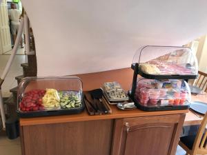 Jedlo v ubytovaní bed & breakfast alebo blízkom okolí