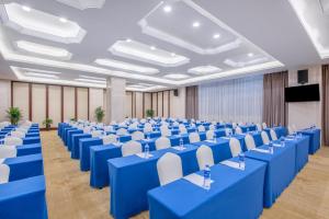 合肥淮河路步行街智选假日酒店商务区和/或会议室