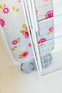 Koupelna v ubytování Comfortable One-Bedroom Apartment near the Sea and Casino Merit Park Sel 2-6