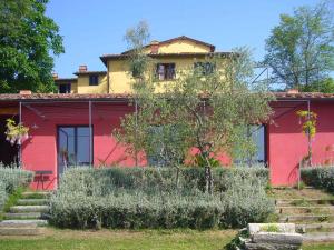 A garden outside Locanda Casanuova