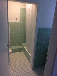 Koupelna v ubytování Apartment nähe Ettlingen - 15 min zur Messe Karlsruhe + 8 fotografií