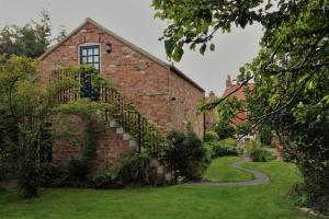 Vrt pred nastanitvijo Loft Living in quintessential English village