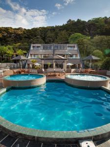 Gallery image of Pioneer Waterfront Apartments in Paihia