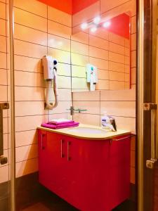 A bathroom at Maison d'Elite Még 37 kép