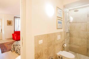 Kúpeľňa v ubytovaní The new Luxury apartment in the historic center + 37 fotografií