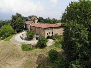 an aerial view of an estate with a house at Cascina Bucolica in Alpignano