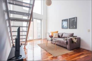 Un lugar para sentarse en Luminosos Loft En Recoleta 2 Cuadras Del Subte