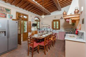 Η κουζίνα ή μικρή κουζίνα στο Villa Rossa