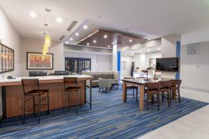 Gallery image of Holiday Inn Express & Suites - Columbus - Worthington, an IHG Hotel in Columbus