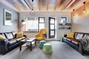 Posezení v ubytování Lækur Hostel