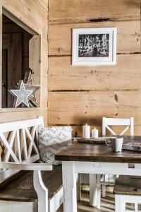Fotografia z galérie ubytovania Domki w Białce WOODHOUSE- basen, sauna, jacuzzi v Bialke Tatranskej