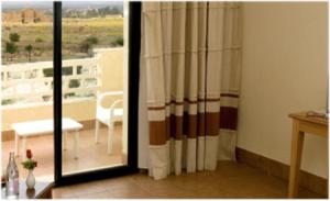 Ein Balkon oder eine Terrasse in der Unterkunft Sufetula Hotel