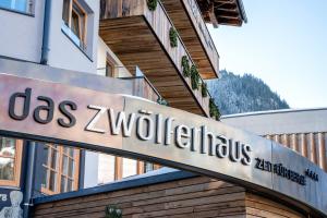Certifikát, hodnocení, plakát nebo jiný dokument vystavený v ubytování Hotel das Zwölferhaus