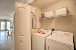 Ảnh trong thư viện ảnh của Luxe Waterfront Lake Pontchartrain Home with Dock! ở Venetian Isles +17 ảnh