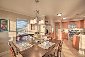 Gallery image of Luxe Waterfront Lake Pontchartrain Home with Dock! in Venetian Isles