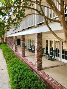 a row of brick columns on a building at The Lodge at The Bluffs in Saint Francisville